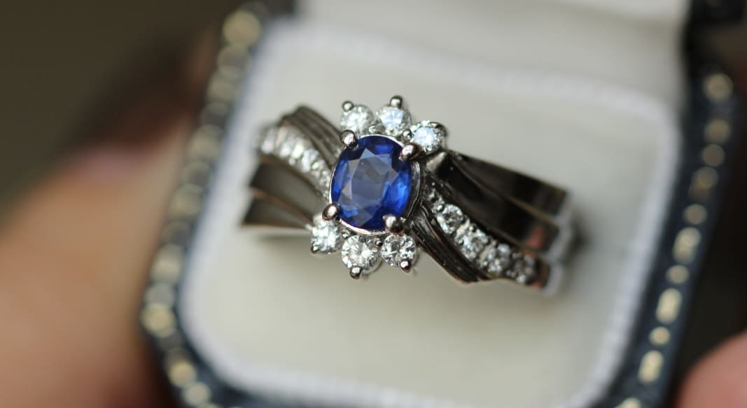 How to Spot Estate Jewellery and What to Look for When Buying